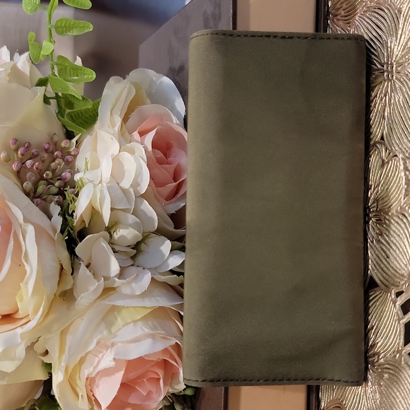 Authentic Prada key case - Picture 3 of 9